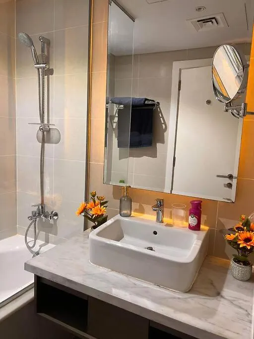Nice Studio With Panoramic View Of The Canal! Apartment Dubai